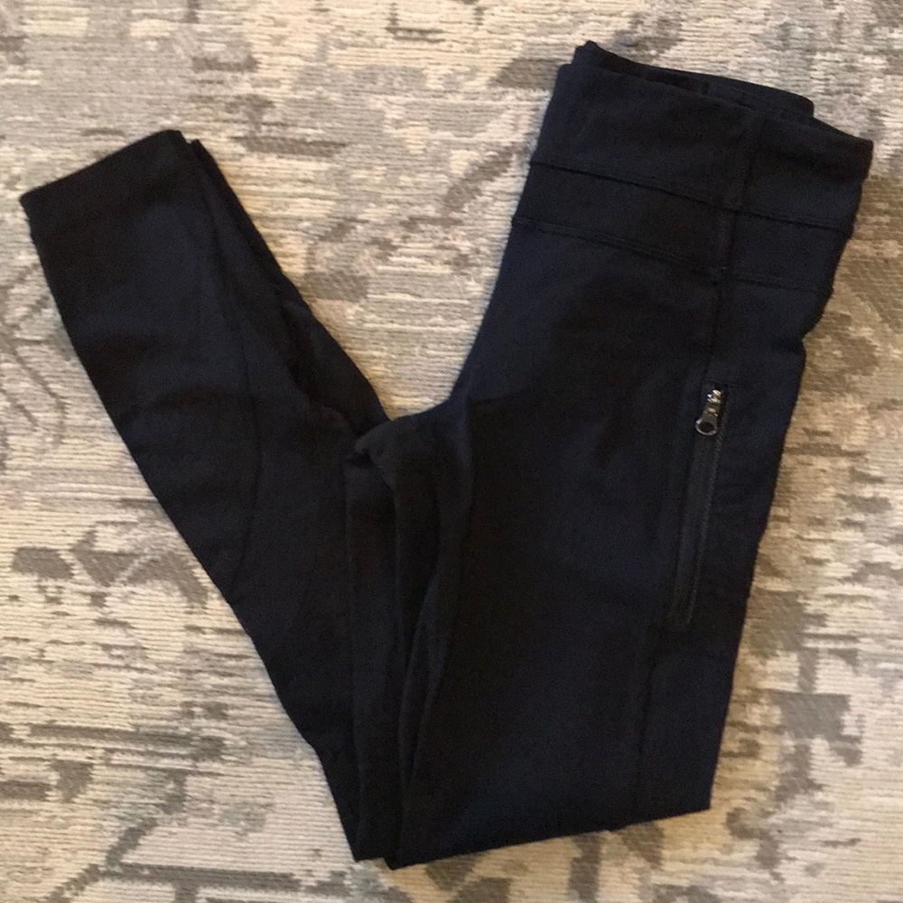 Size 4 run inspire tight, black